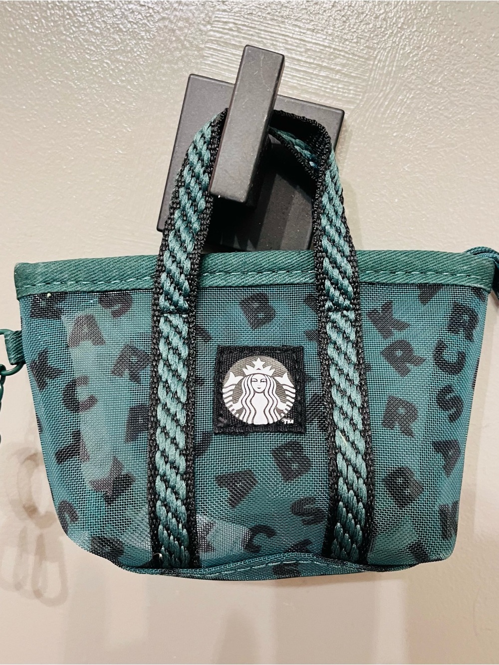 Starbucks Taiwan mesh Keychain Bag-charm Micro Zipper Tote green